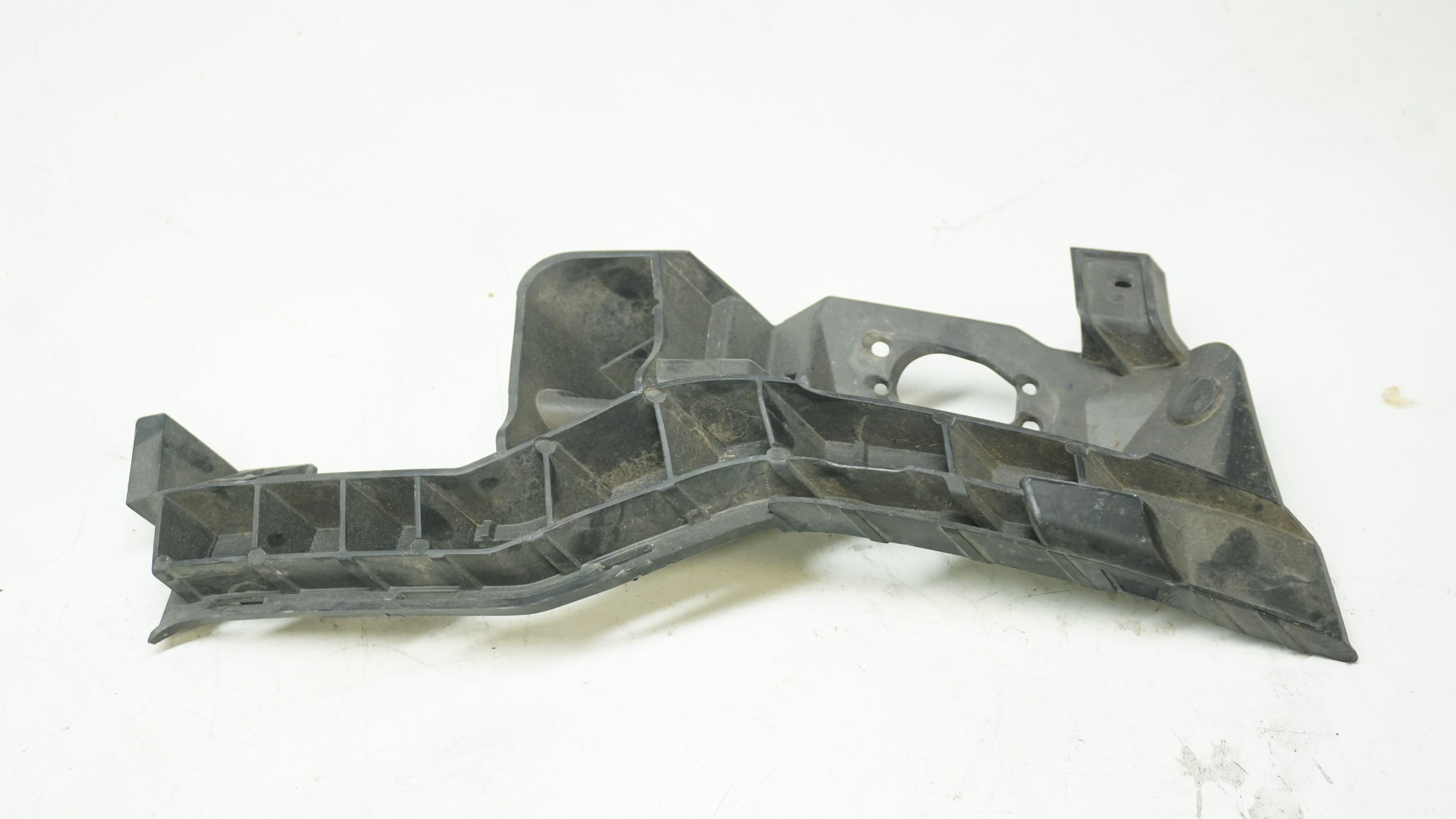 2012-2015 Audi A6 Non S Line Bumper Bracket Right 4G0807096