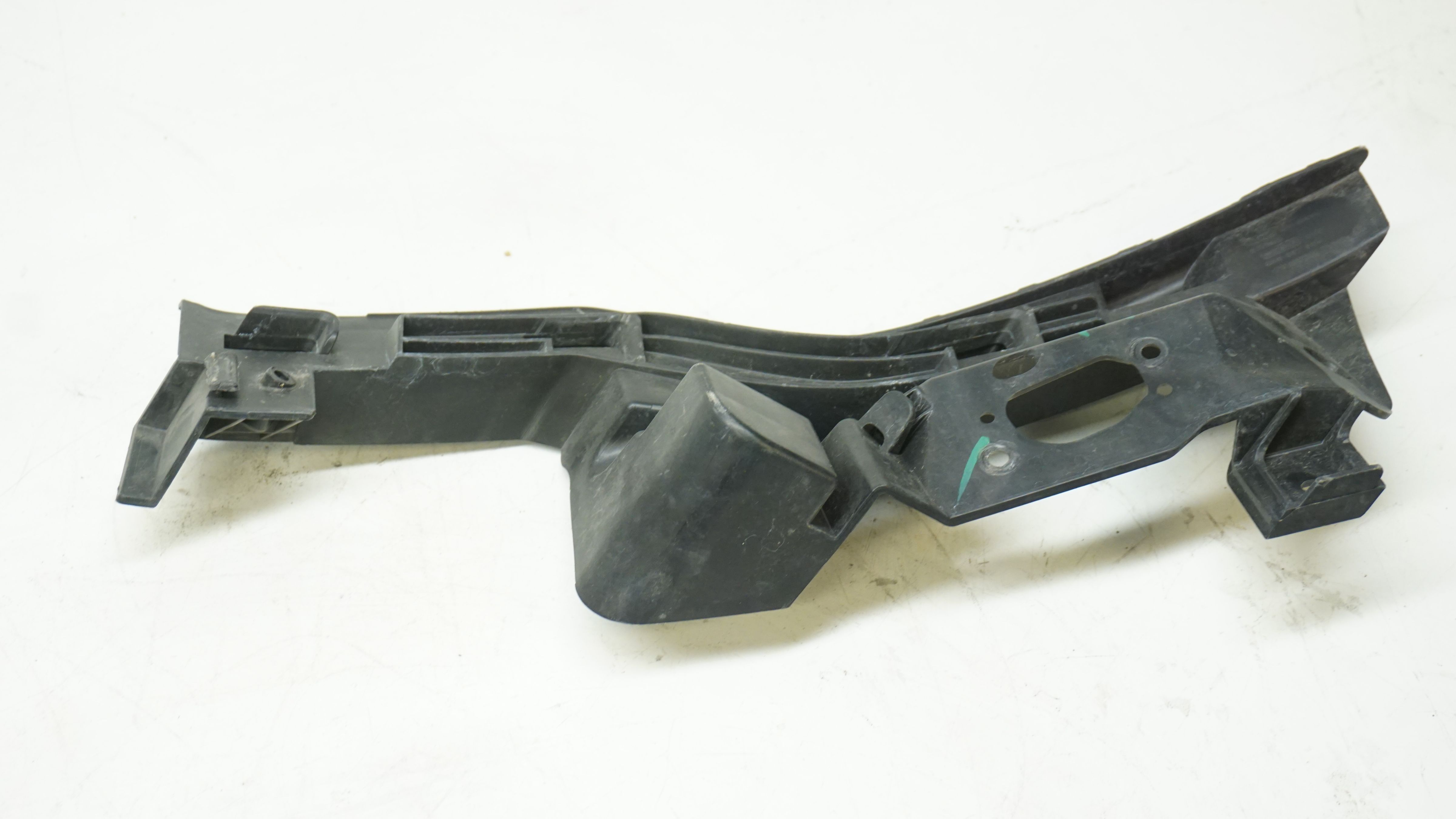2012-2015 Audi A6 Non S Line Bumper Bracket Right 4G0807096
