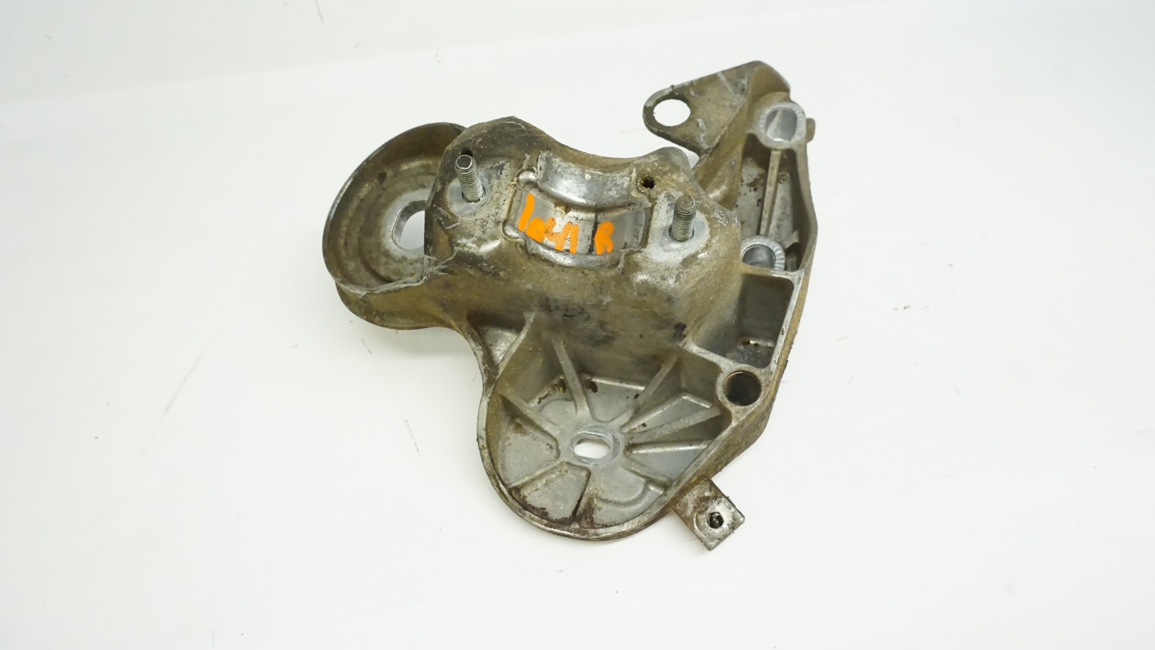 2009-2011 Audi A6 Supercharged Engine Mount Bracket RIGHT 4F0199352M