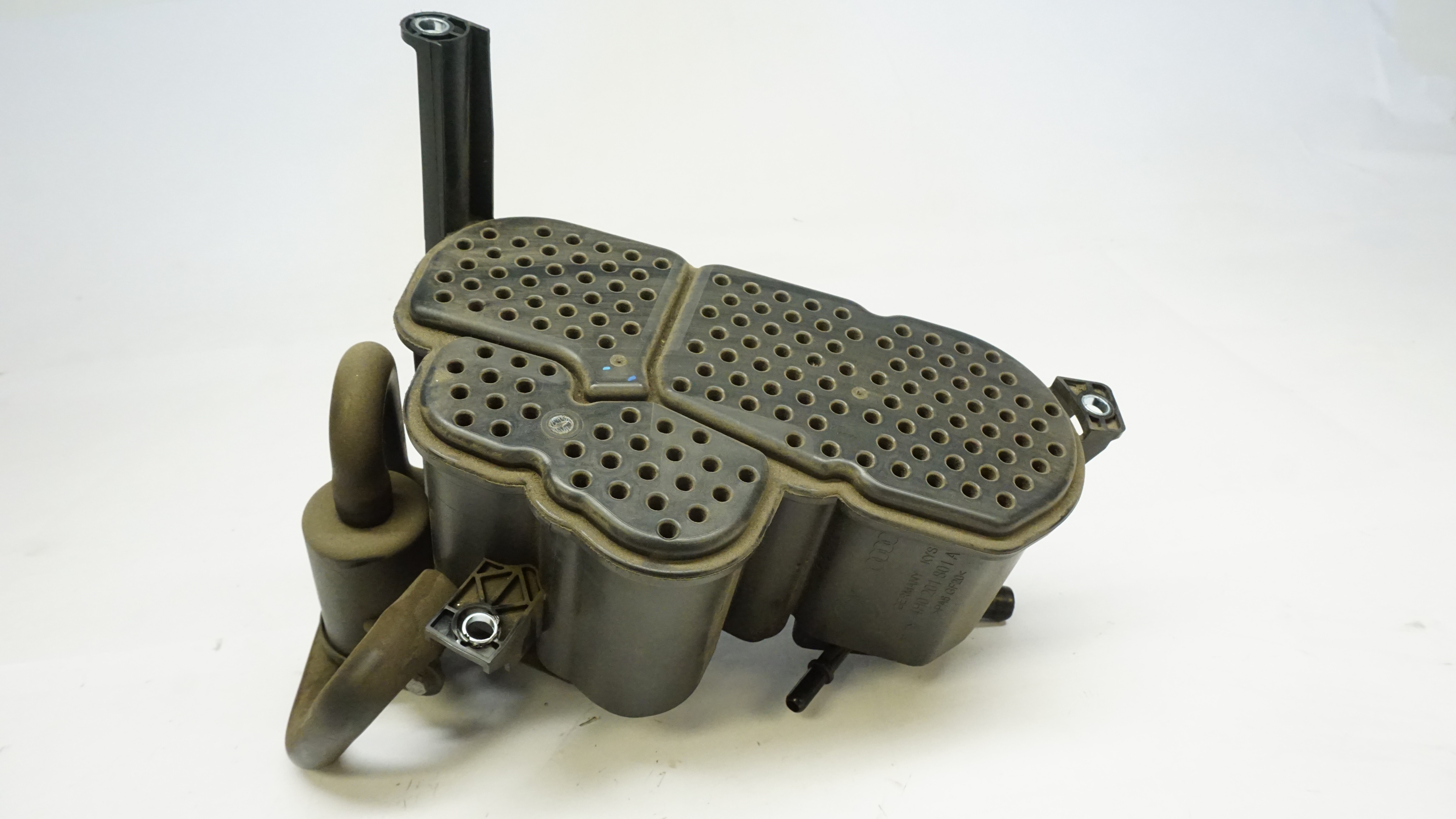 2011 2012 AUDI A8 4.2L V8 Fuel Vapor Charcoal Canister 4H0201801A