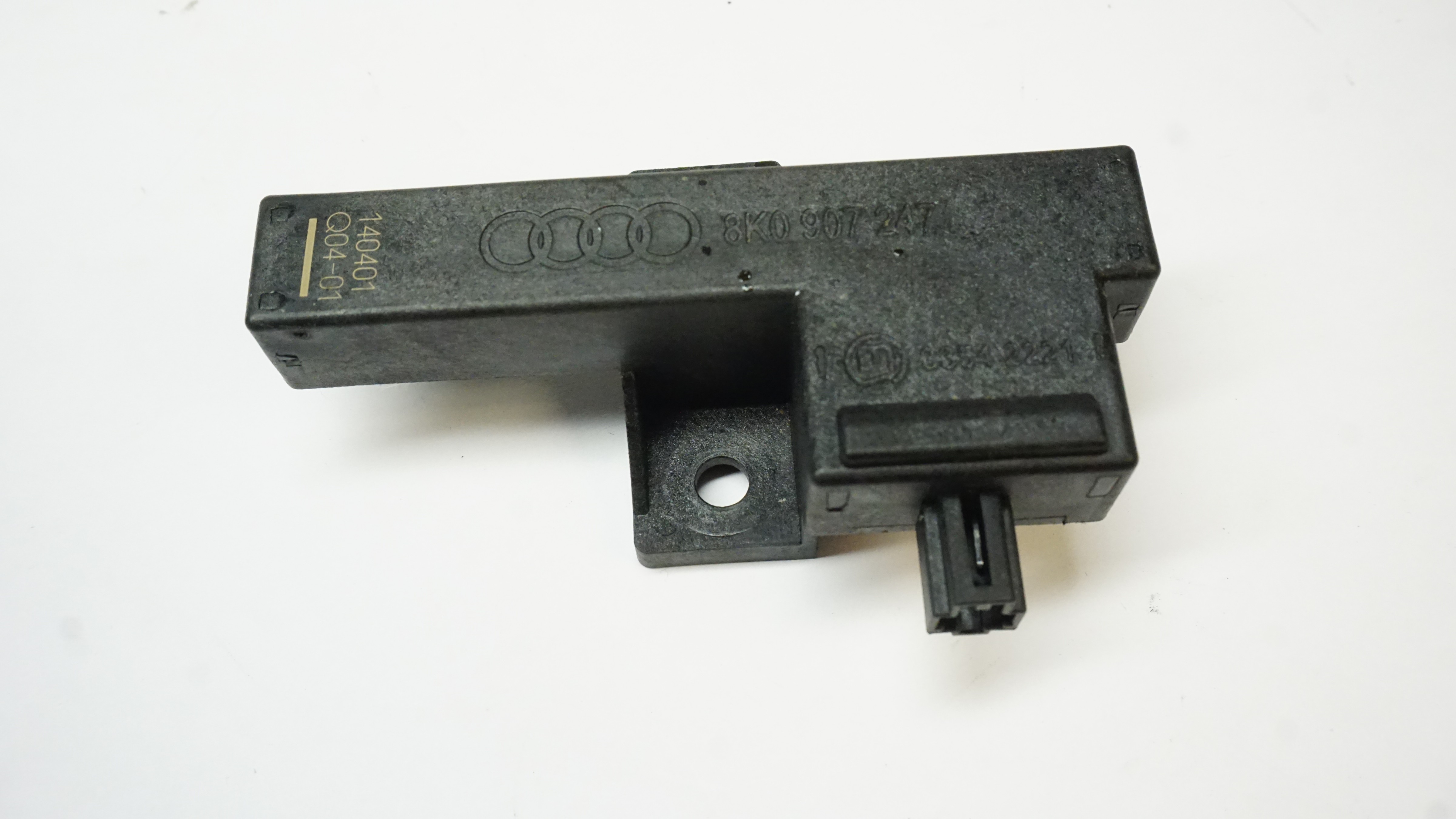 AUDI A6 A7 A8 Keyless Entry Detector 8K0 907 247
