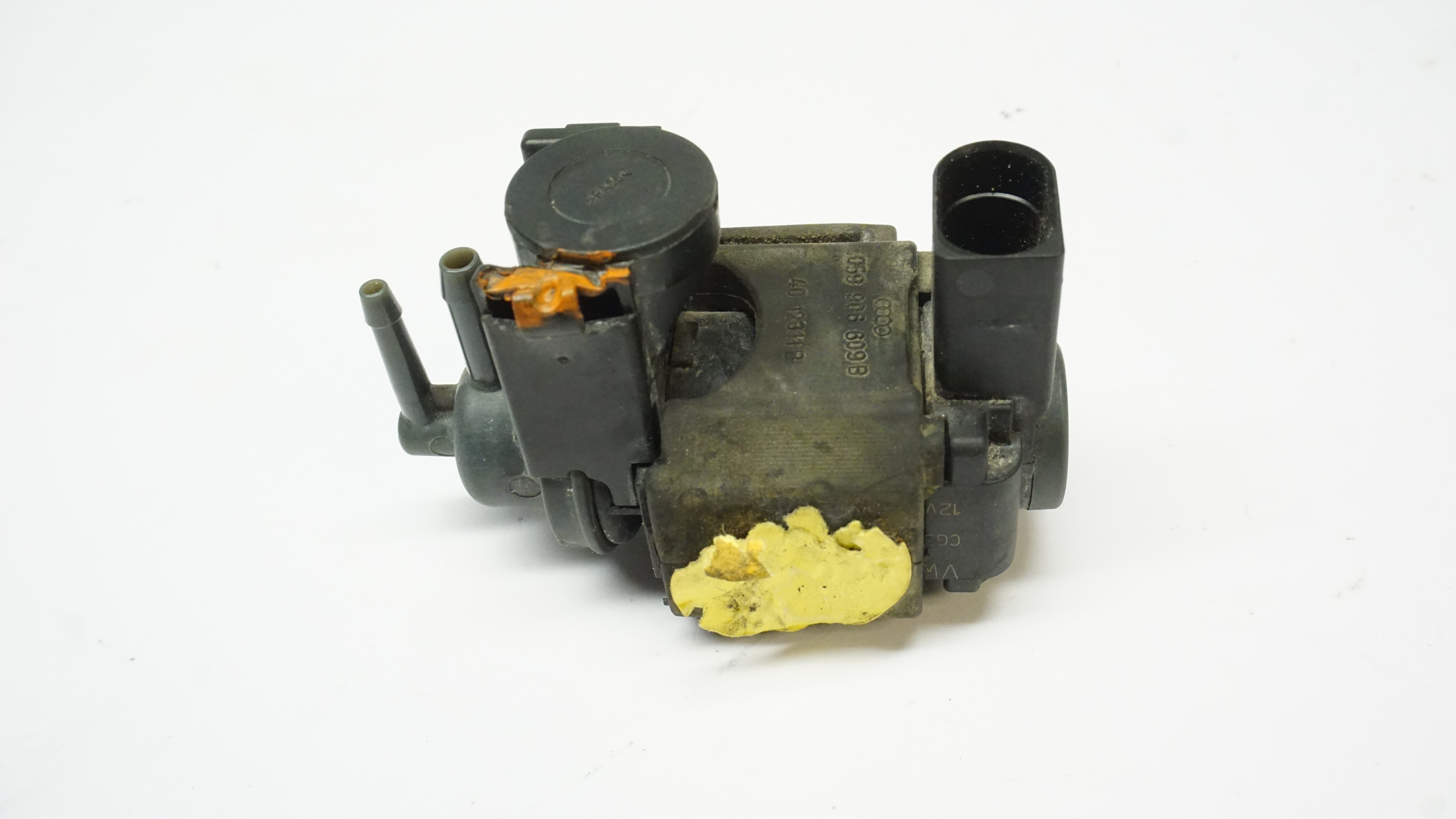 AUDI S6 S7 4.0L PRESSURE REGULATOR VALVE 059906627L