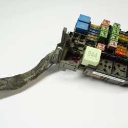 2012-2014 Volkswagen Passat Engine Bay Fuse Relay Holder Box 5C0937819Q