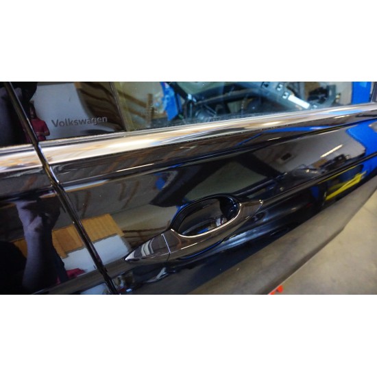 2018-2021 VOLKSWAGEN TIGUAN PASSENGER FRONT DOOR ASSEMBLY Right 5NN831056B