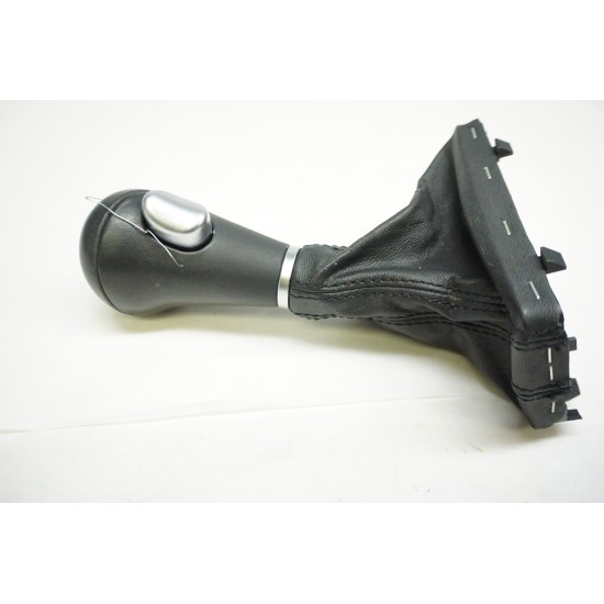 2009-2012 AUDI Q5 Shift Knob and Boot Black 8K1713139A