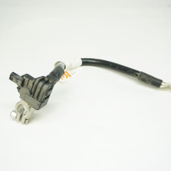 2009-2012 Audi Q5 Battery Ground Wire and Fuse 8R0915181