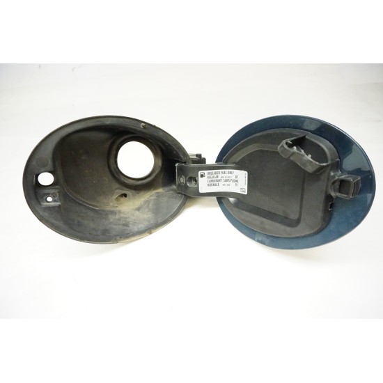 2012-2019 Volkswagen Beetle Fuel Cap Door Assembly