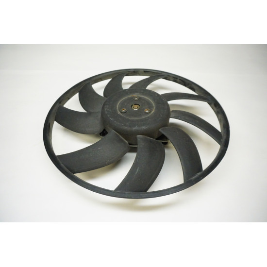 2015-2018 AUDI Q3 2.0T RIGHT COOLING FAN 200 W 8K0959455Q