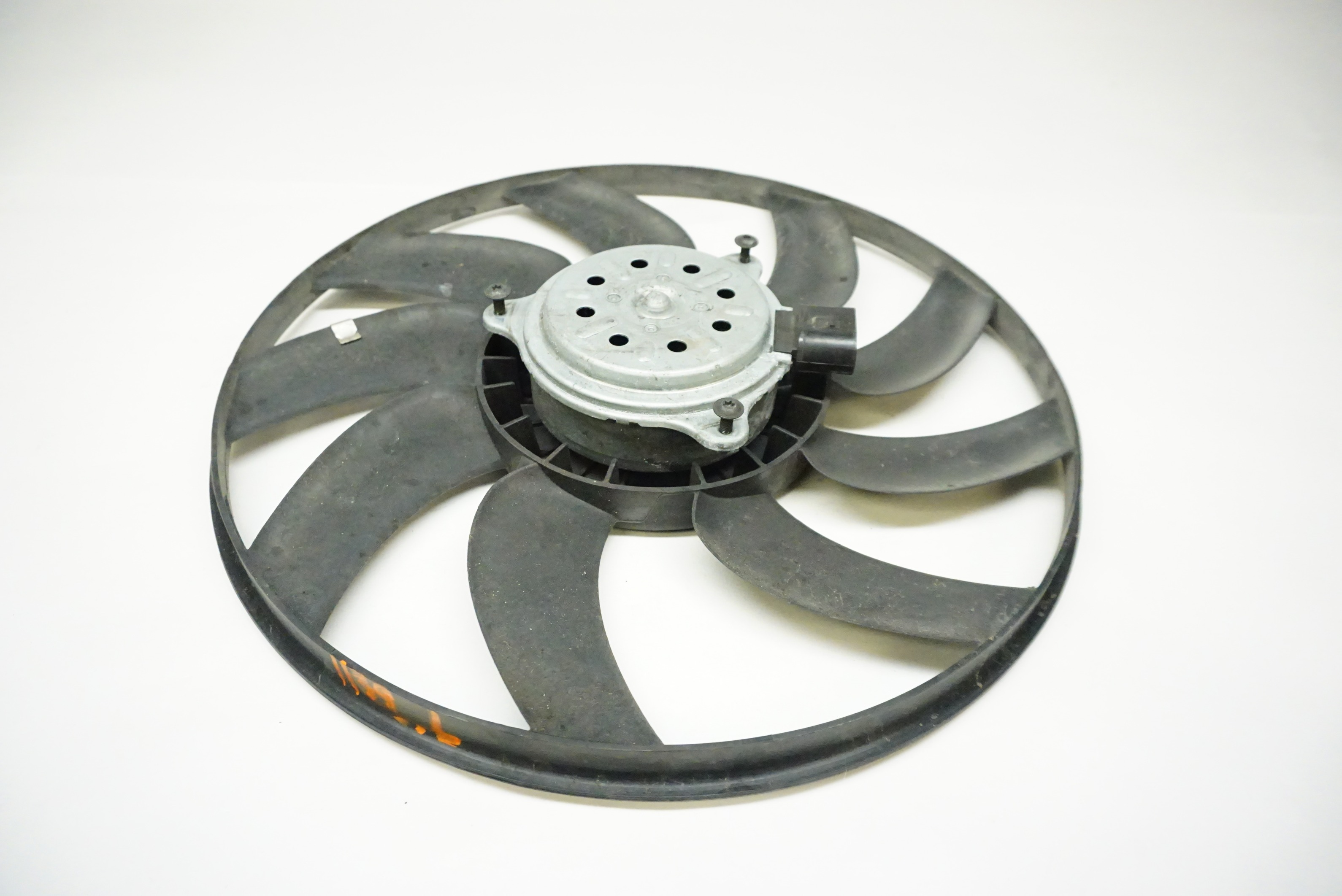 2015-2018 AUDI Q3 - DRIVER SIDE COOLING FAN 400 W 8K0959455P
