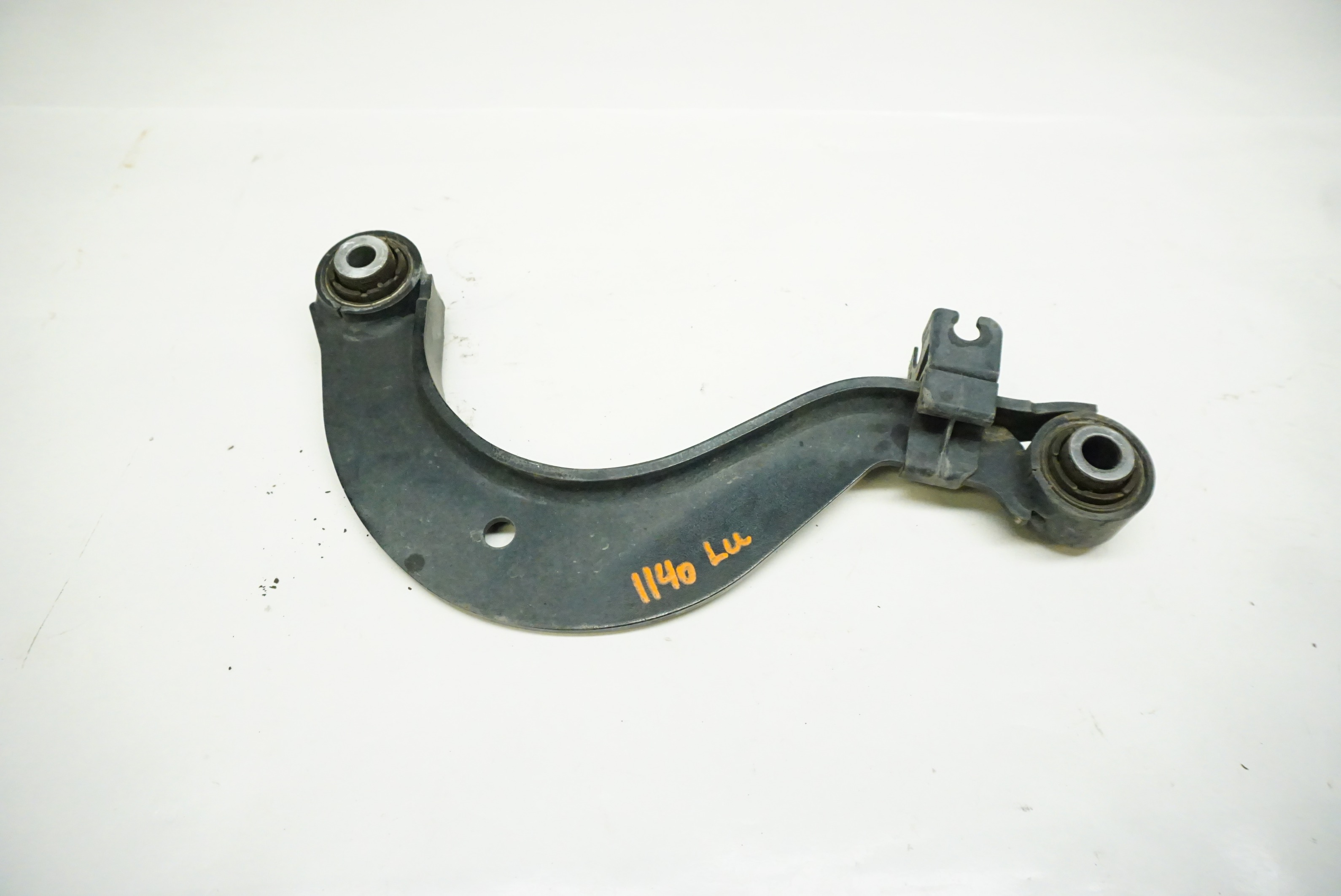 12-22 Volkswagen TIGUAN REAR SUSPENSION Upper Control Arm 5Q0505323C OEM