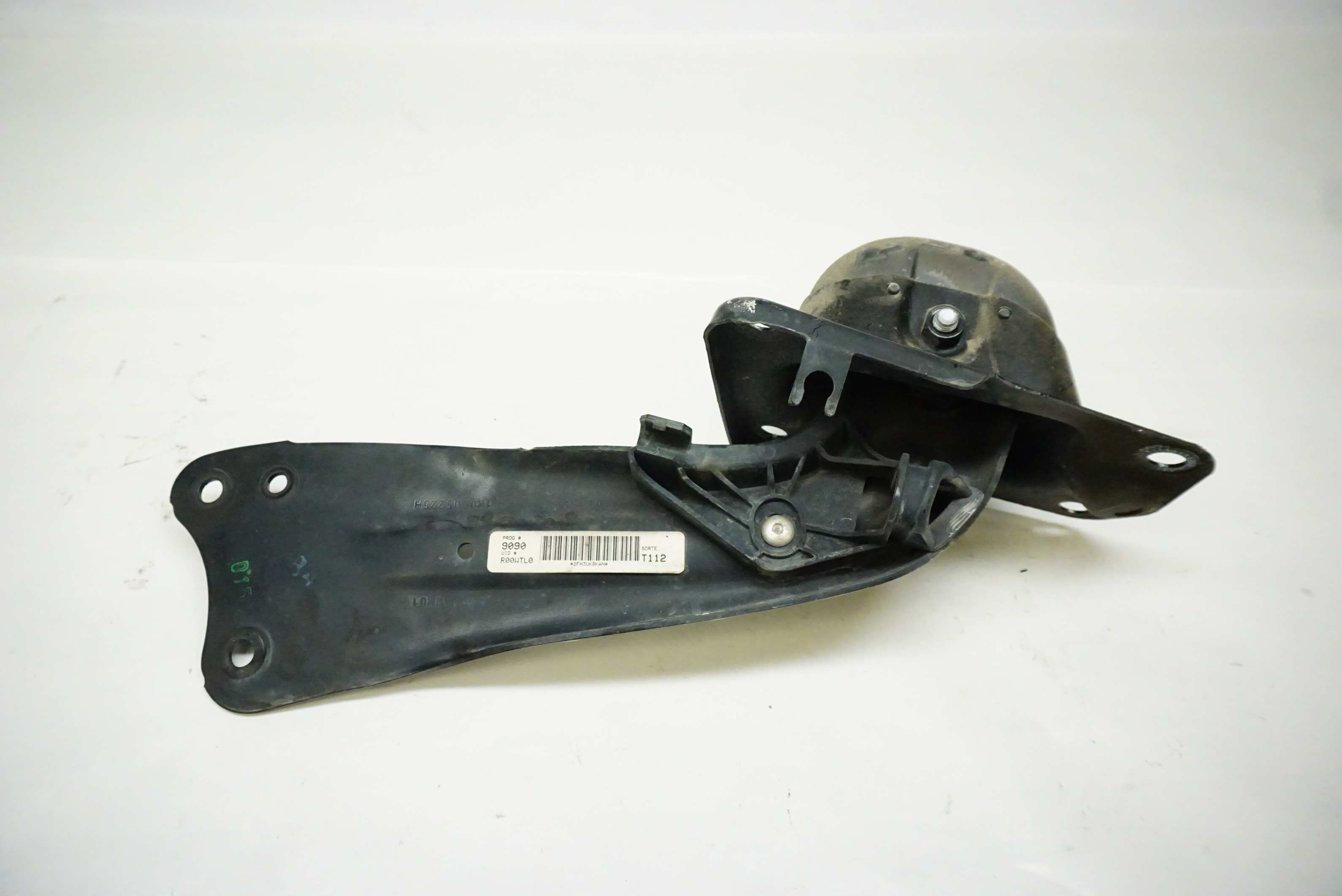 12-18 Volkswagen Beetle Jetta - LEFT Trailing Control Arm 1K0505223K