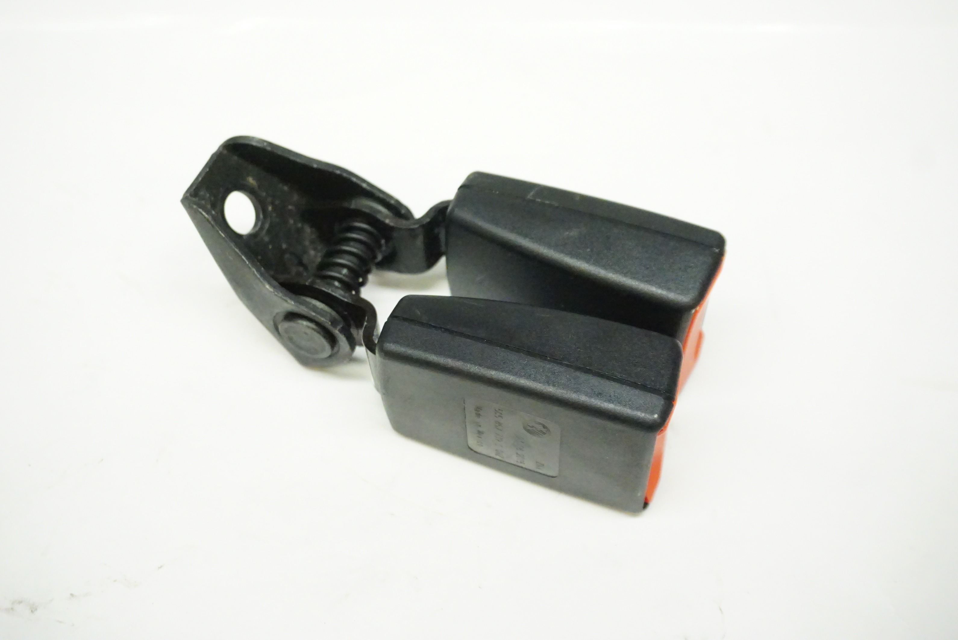 VOLKSWAGEN BEETLE - REAR SEAT Center Belt Buckle Receiver 5C5857739C 12-19