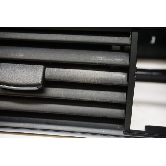 VOLKSWAGEN PASSAT CENTER DASH AIR VENT 561-819-728