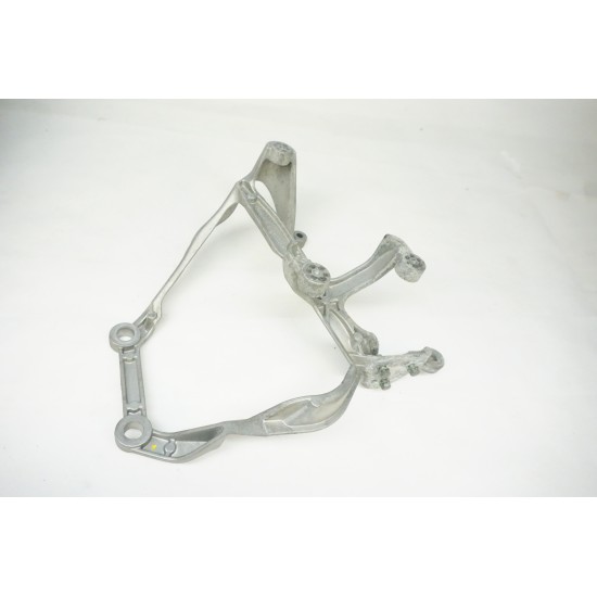2004 - 2008 Audi A8 A8L Air Suspension Compressor Bracket