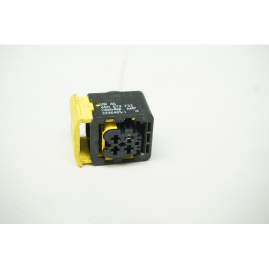 2016-2018 AUDI A6 Pig Tail Plug 4G0973732