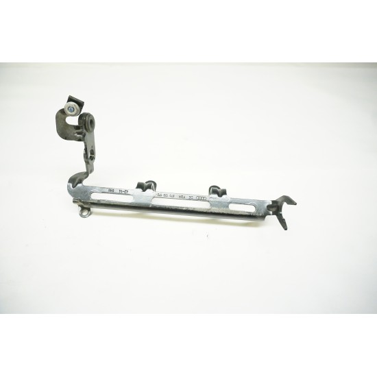 2013-2015 AUDI RS5 Right Intake Support Bracket 8T0133172A