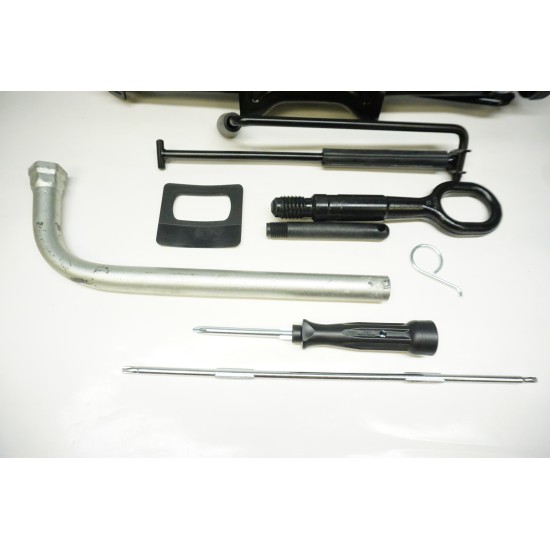 Audi S4 S5 A4 A5 Roadside Jack and Tool Set 8K0011031M 2009-2016