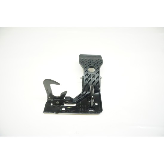 2009-2013 Audi A3 Hood Latch Safety Catch Bracket 8P0823480B