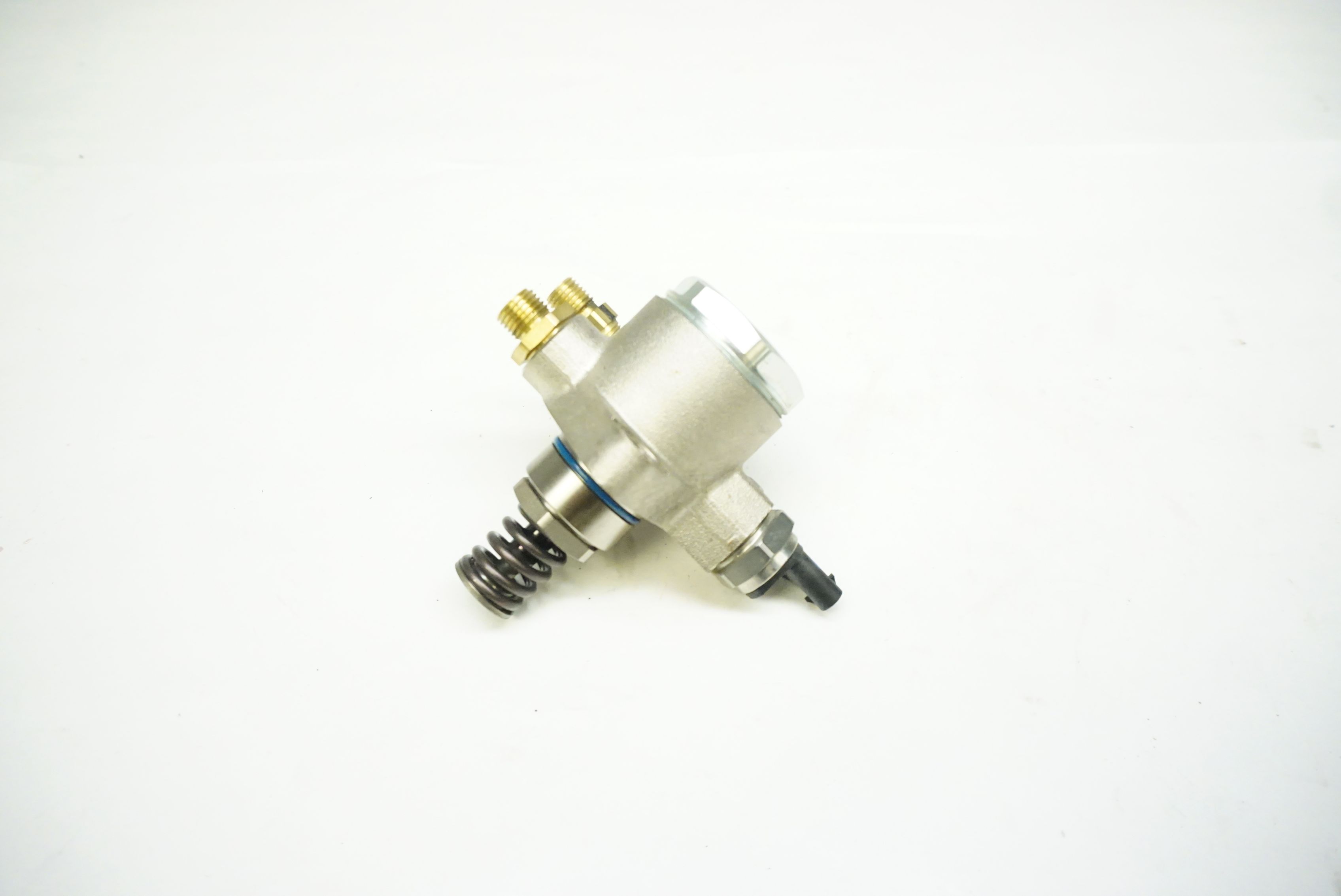 2013-2015 AUDI RS5 High Pressure Fuel Pump 079127025AD OEM