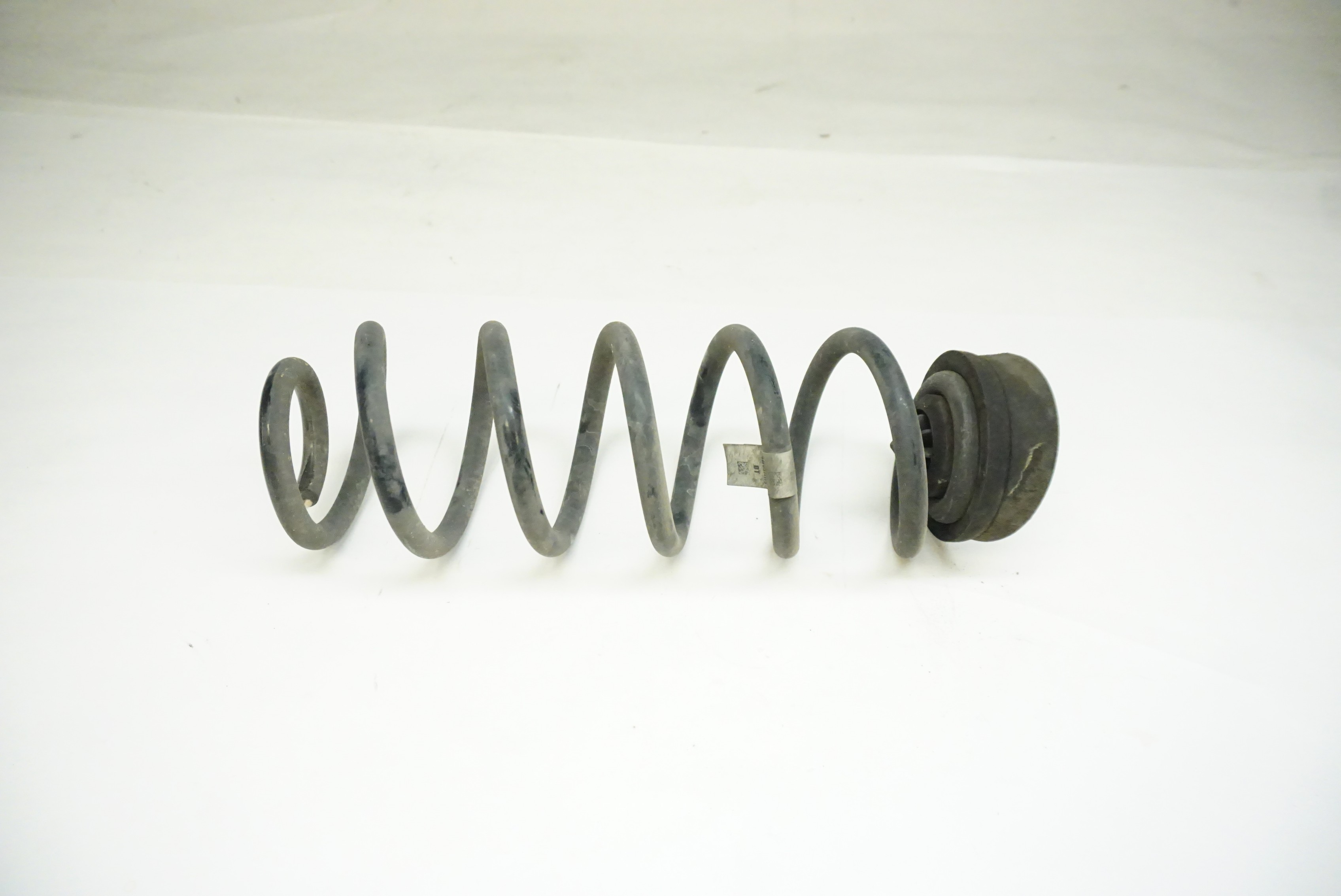 AUDI A4 Rear Suspension Shock Spring 8W0511115DT 2017-2019