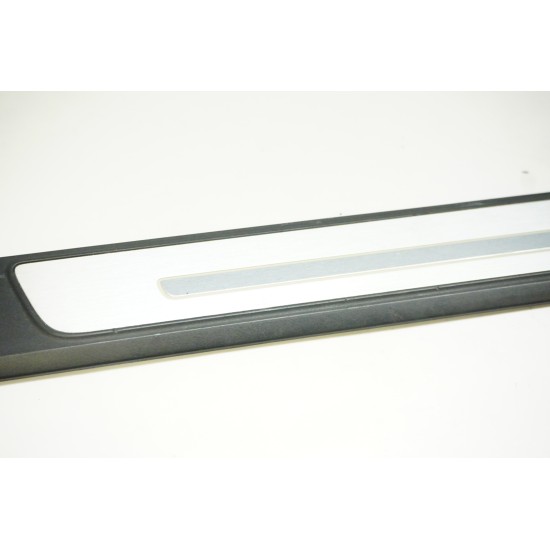 2017-2019 Passenger Illuminated Door Sill Plate 8W0947418A