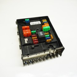 Volkswagen Jetta TDI Engine Bay Relay / Fuse Box 1K0937125D