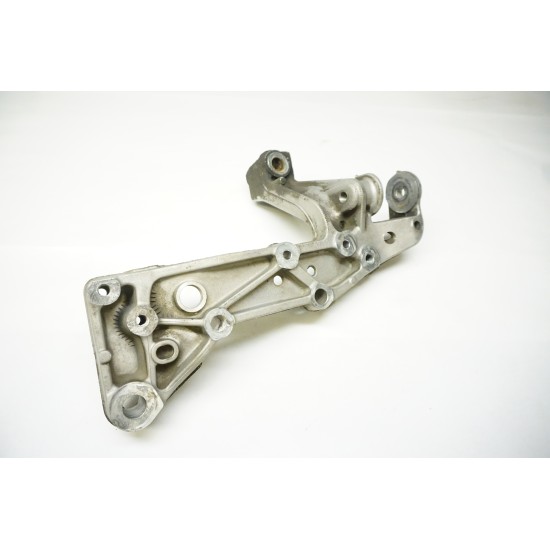 2008-2014 Volkswagen Jetta Golf Subframe Support Bracket - RIGHT 1K0-199-296-E