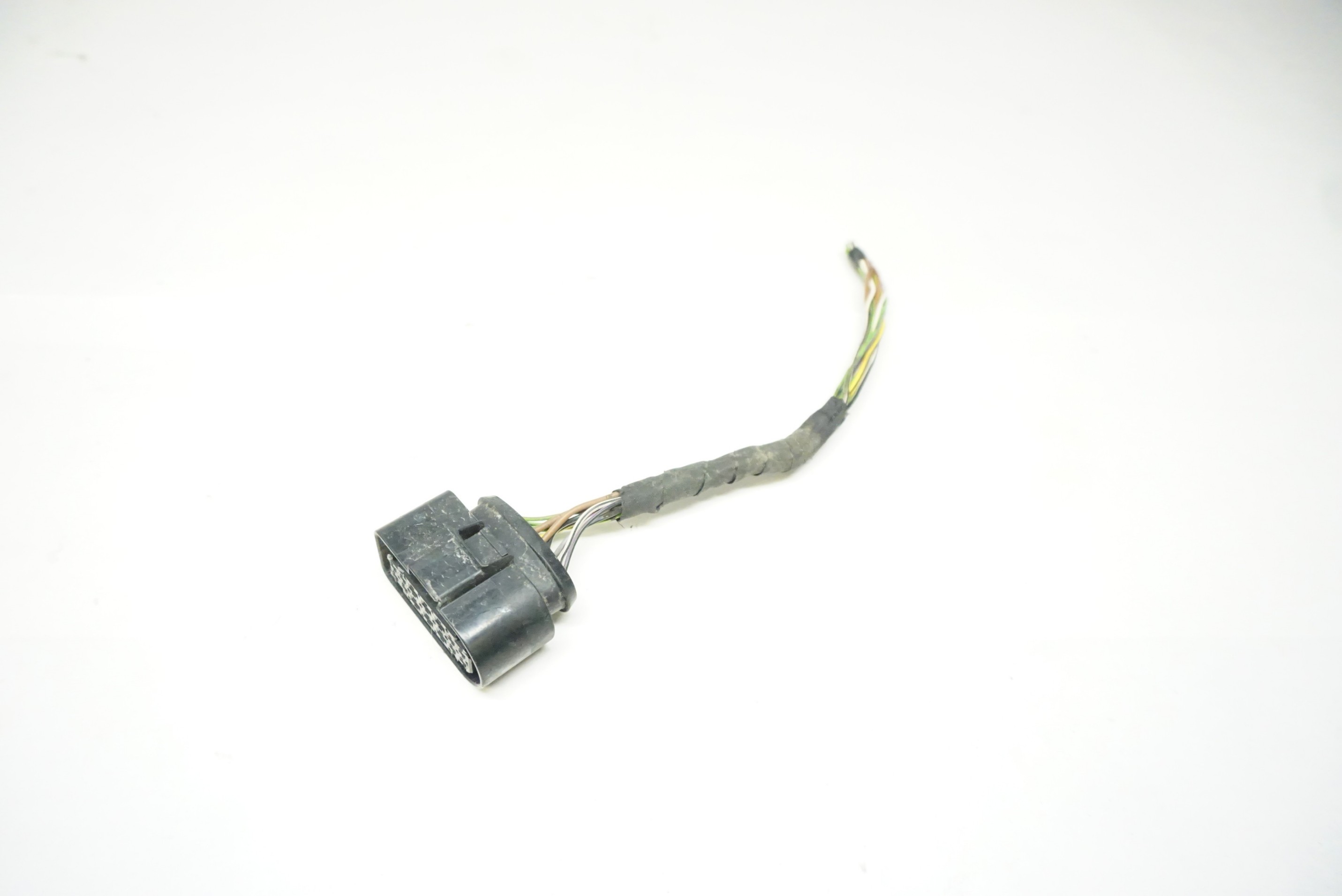13-17 AUDI Q5 Self Adjsuting Headlight Pig Tail Plug 3C0973737