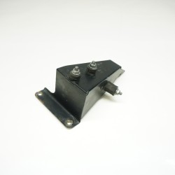 B8 AUDI RS5 Oil Cooler Mount RIGHT 8K0805546A