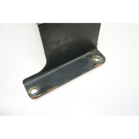 B8 AUDI RS5 Oil Cooler Mount RIGHT 8K0805546A