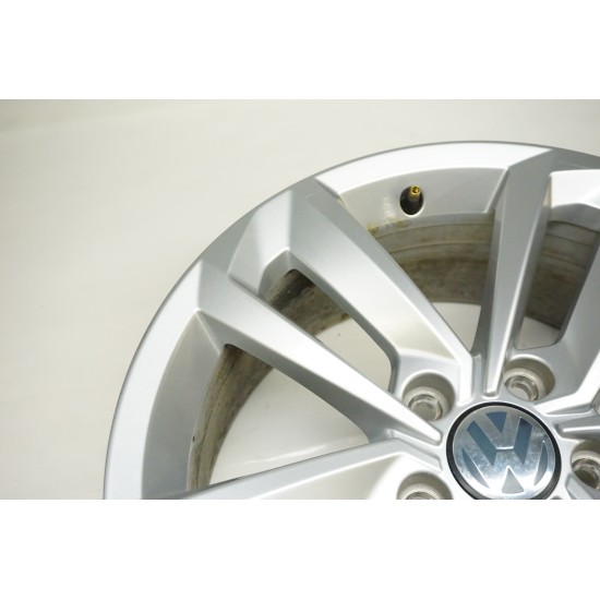Volkswagen Passat Factory Alloy Wheel 561601025AA