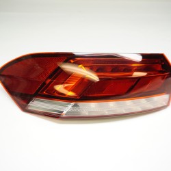 20-22 Volkswagen Passat - QUARTER PANEL MOUNTED BRAKE LIGHT TAIL LAMP LEFT
