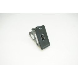 20-22 Volkswagen Passat USB Interface 5Q0035726J