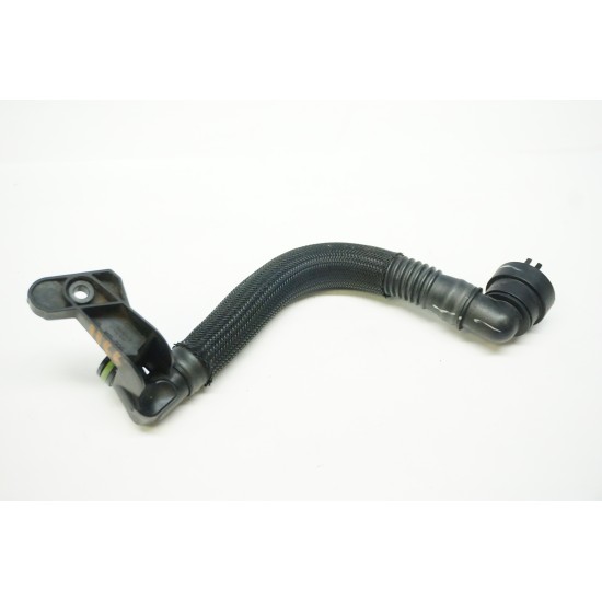 Volkswagen Passat DTDA Breather Hose 06L103213J