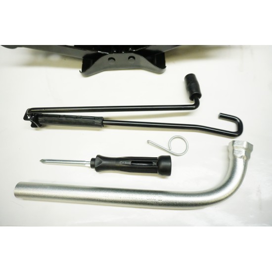 2020-2022 Volkswagen Passat Road Side Tool Kit with Jack 5C0011031B