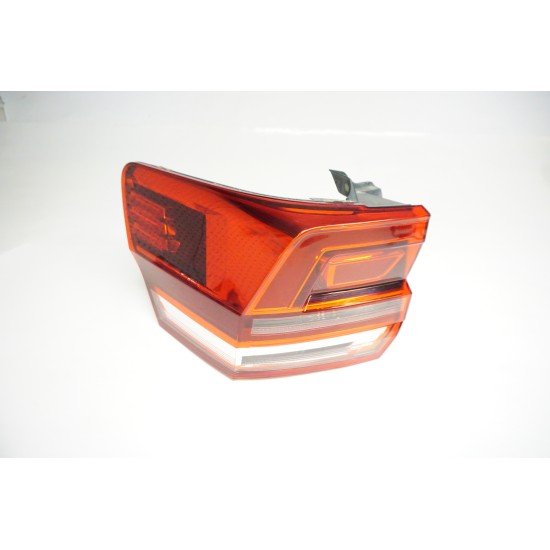 2018-2020 VW ATLAS - DRIVER MOUNTED INCANDESCENT TAIL LIGHT BRAKE LAMP OEM