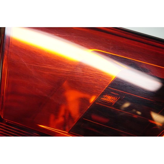 2018-2020 VW ATLAS - PASSENGER QUARTER INCANDESCENT TAIL LIGHT BRAKE LAMP OEM