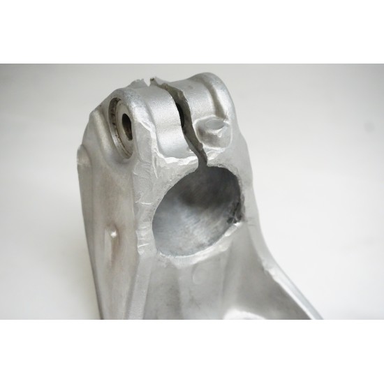 2006-2010 Volkswagen Passat Passenger Steering Knuckle Spindle Right 3C0407254F