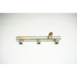 2012-2015 AUDI A6 A7 CTU Engine Fuel Injector Rail 06E130090F