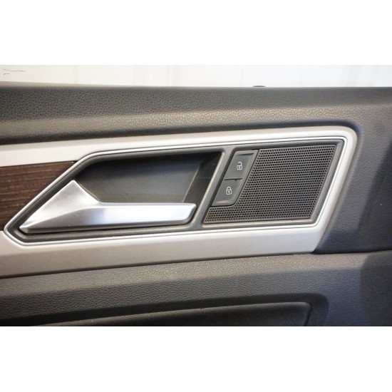 2018-2019 Volkswagen Atlas Driver Door Trim Panel 3CN867011F