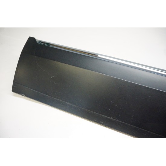 2018-2023 Volkswagen Atlas - Front Door Molding LEFT 3CN854939A