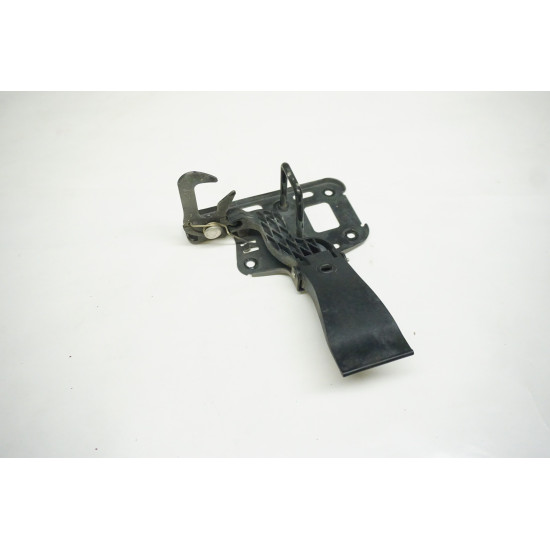 2008-2017 AUDI A5 S5 Hood Striker Safety Catch 8T0823480