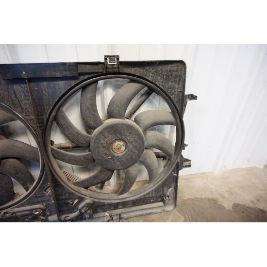 2009-2017 AUDI Q5 2.0T Radiator Cooling Fan Assembly 8K0121207A