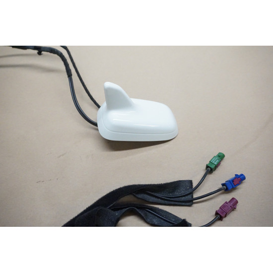 Audi S5 Shark Fin Roof Antenna LY9C 8T0035503K