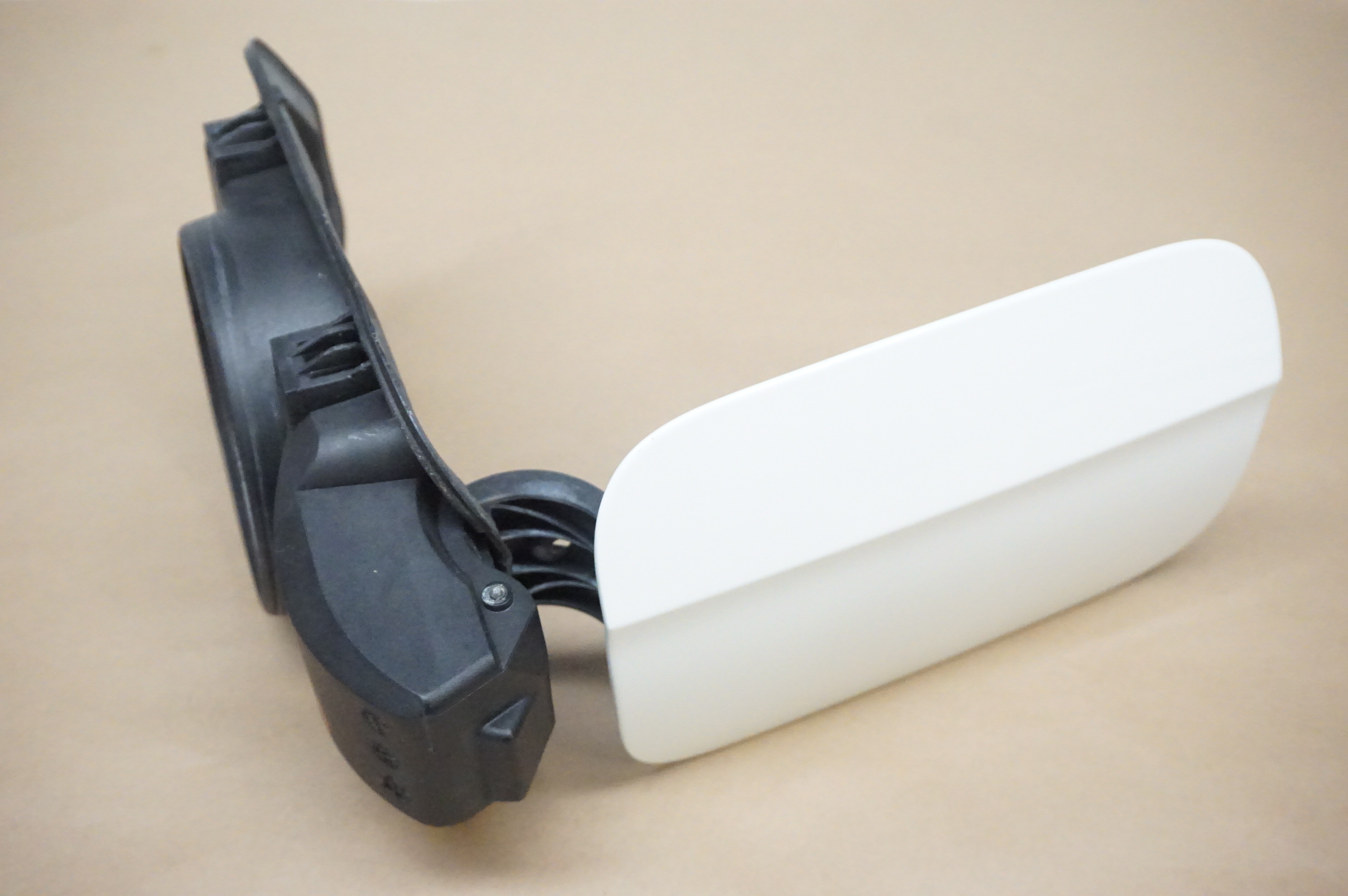 2008-2017 Audi S5 Coupe Fuel Tank Door 8T0809907 LY9C