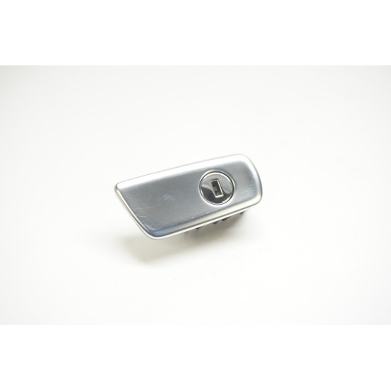 2010-2016 Audi S5 S4 Glove Box Latch 8K1857131A