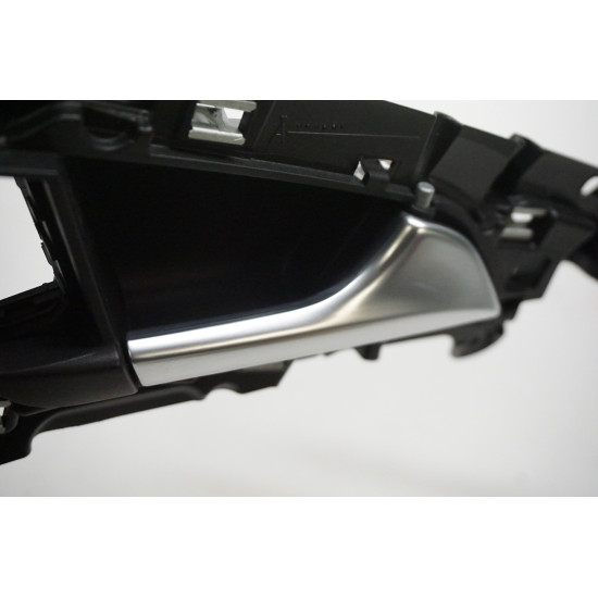 2013-2018 AUDI S6 - PASSENGER INTERIOR DOOR PANEL HANDLE