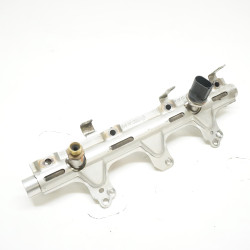 2010-2014 Volkswagen Golf GTI Fuel Rail 06J133317M