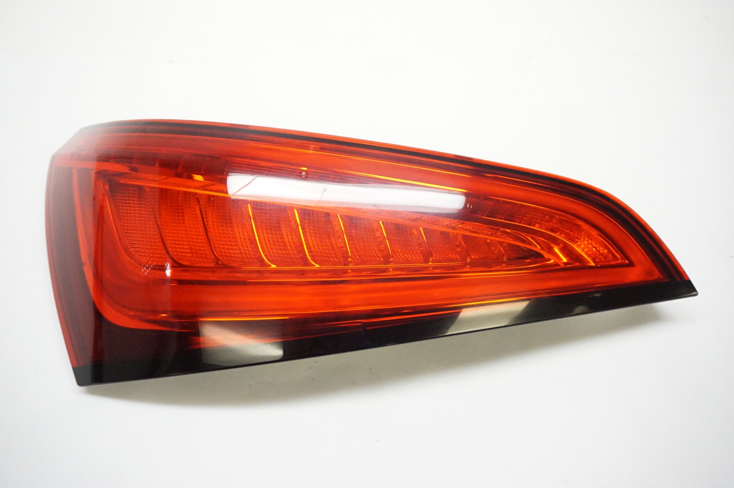 2014 - 2017 AUDI SQ5 DRIVER BRAKE LIGHT LAMP LIFTGATE OEM