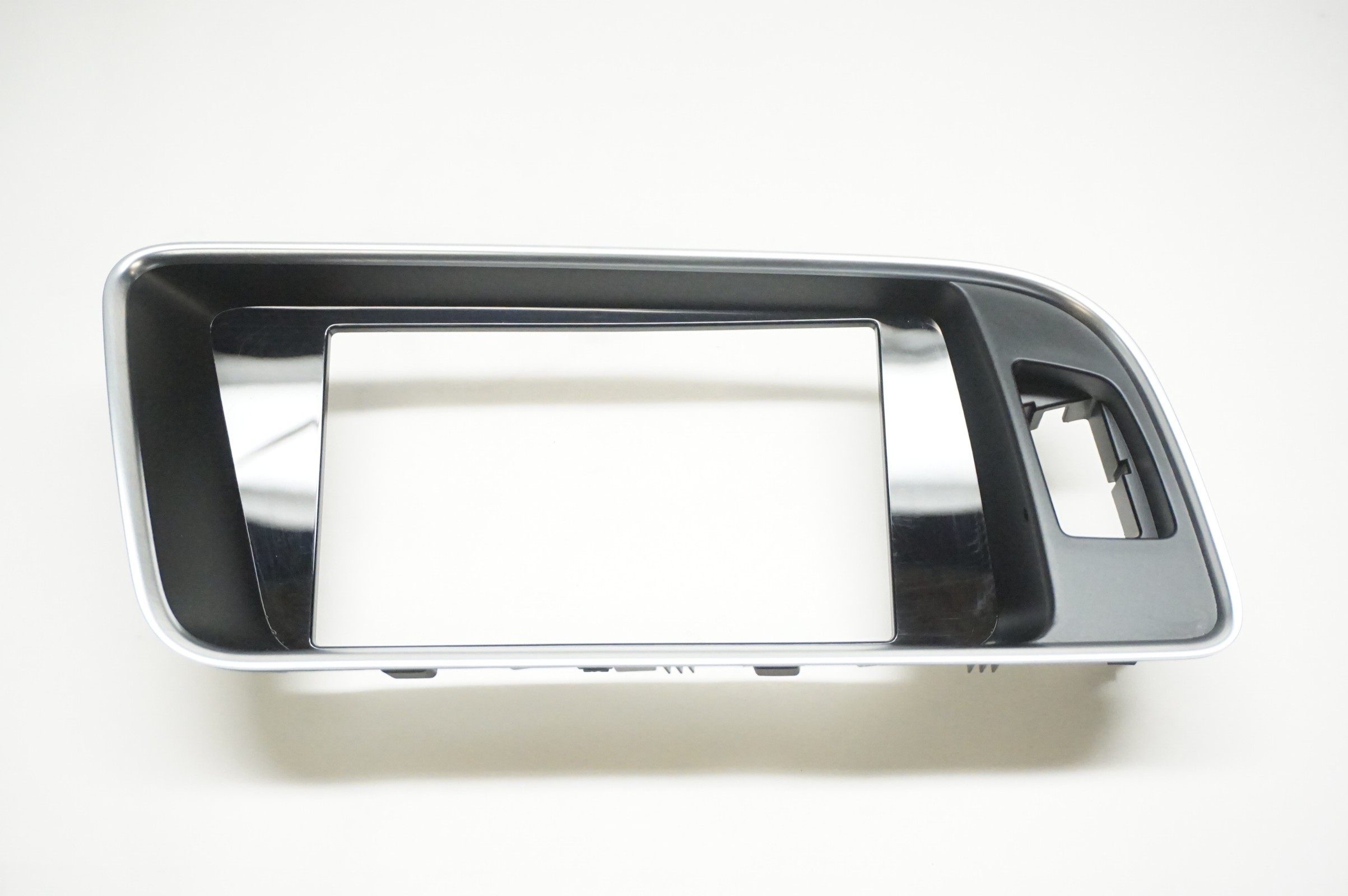 8R AUDI SQ5 Media Navigation Display Screen Trim 8R1-857-186-S